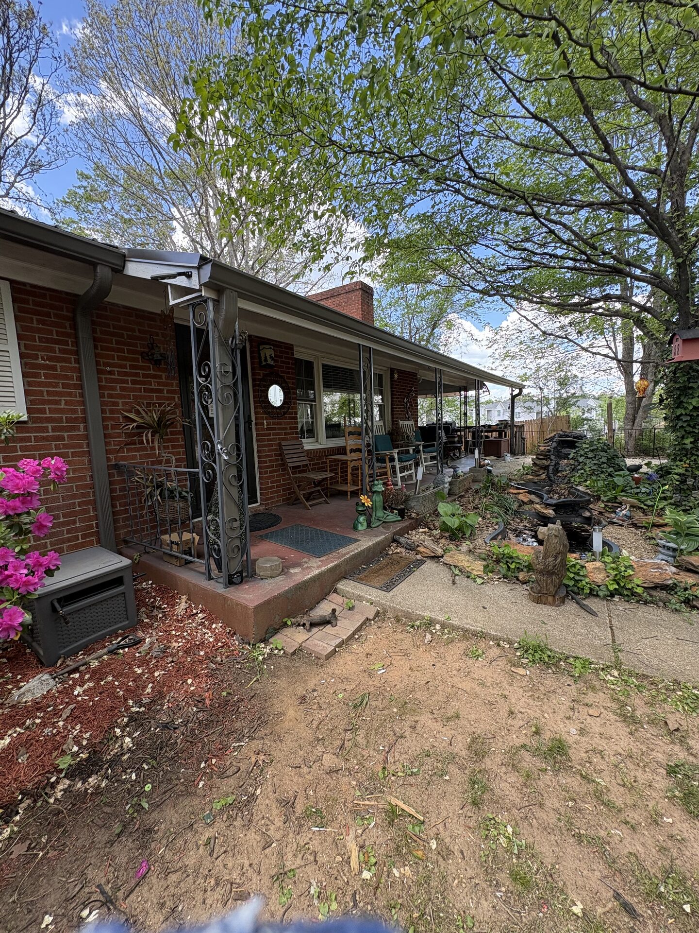 Recent seamless gutter install 6
