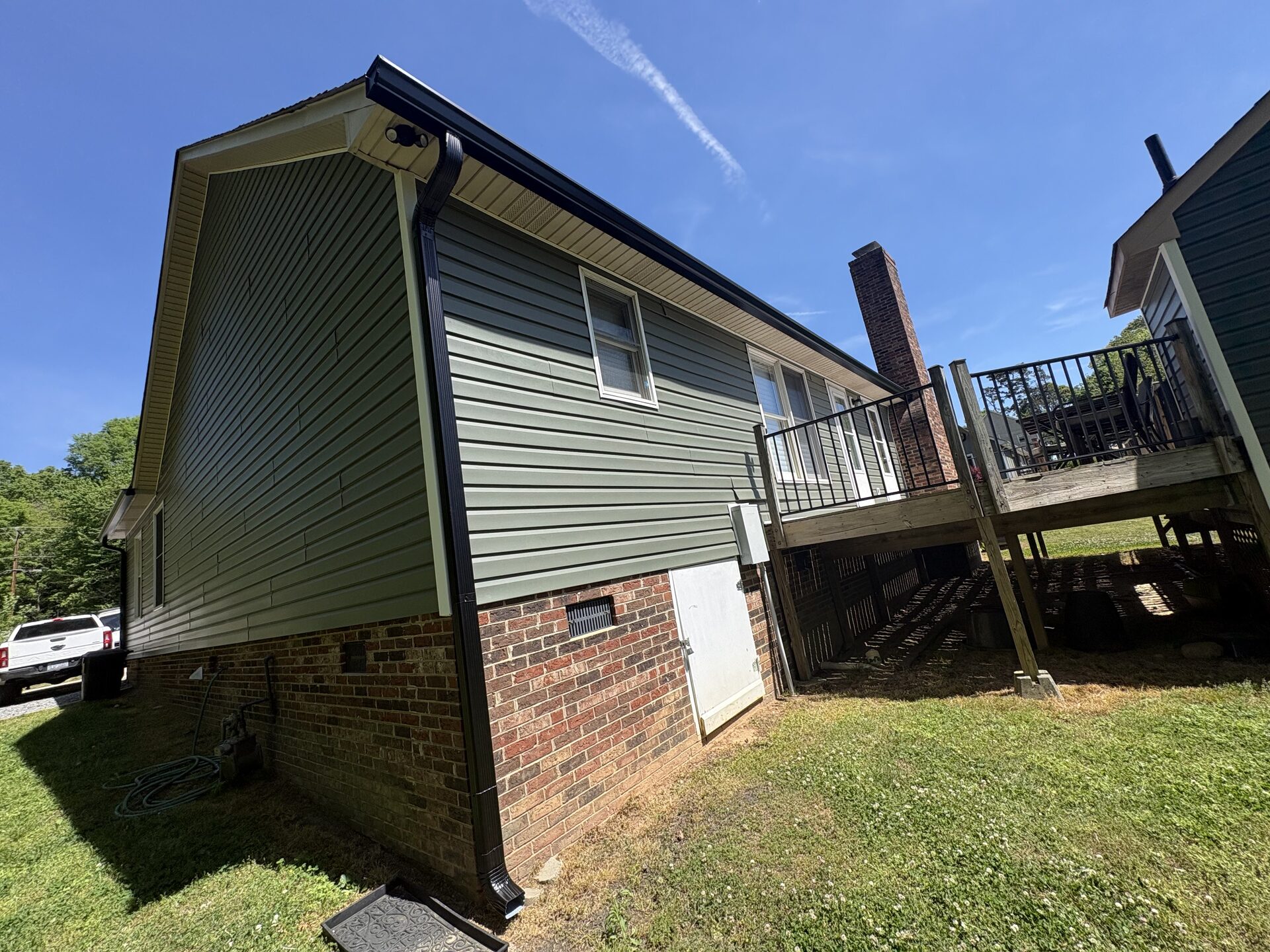 Recent seamless gutter install 1